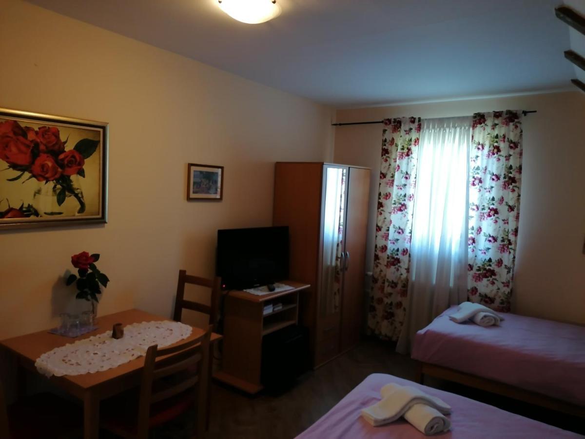 House Izvor Jezerce Exterior foto