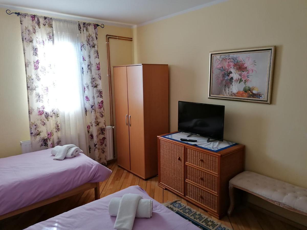 House Izvor Jezerce Exterior foto